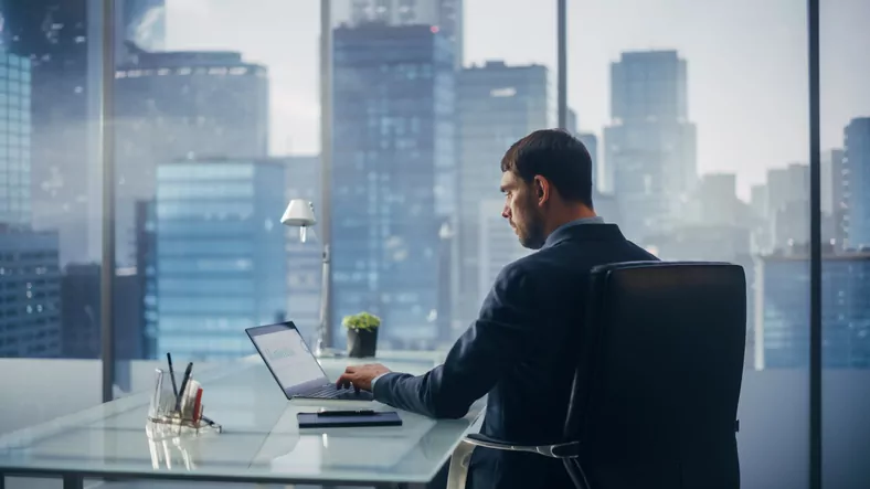 learn two ways to streamline commercial real estate deal management