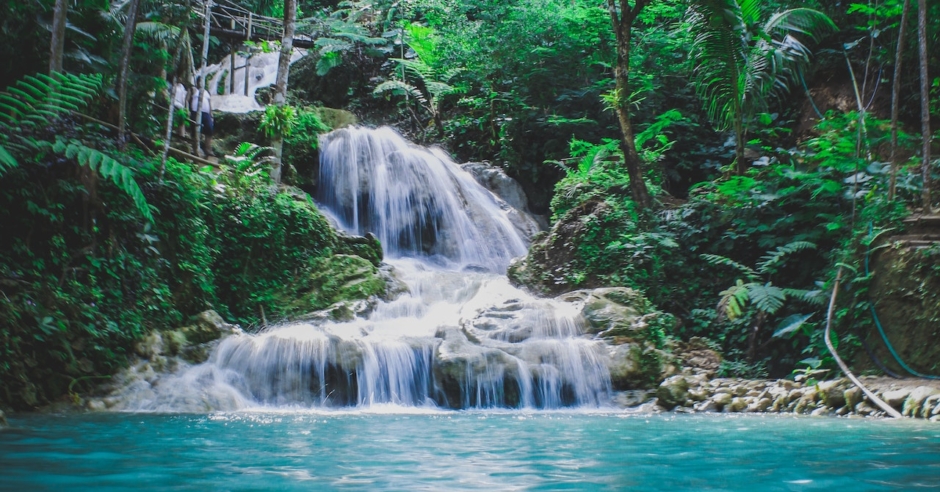 μια ολοκληρωμένη λύση χρέους waterfall για εμπορικά ακίνητα