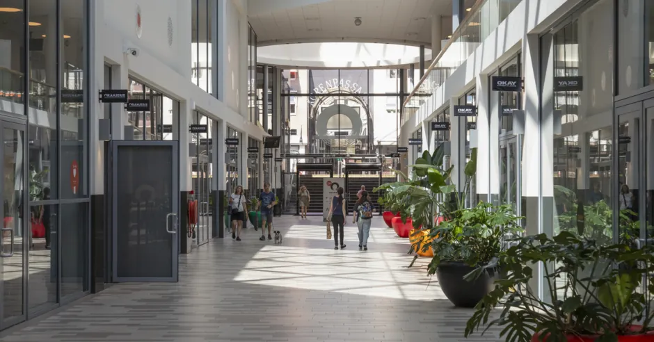 Mall tenants
